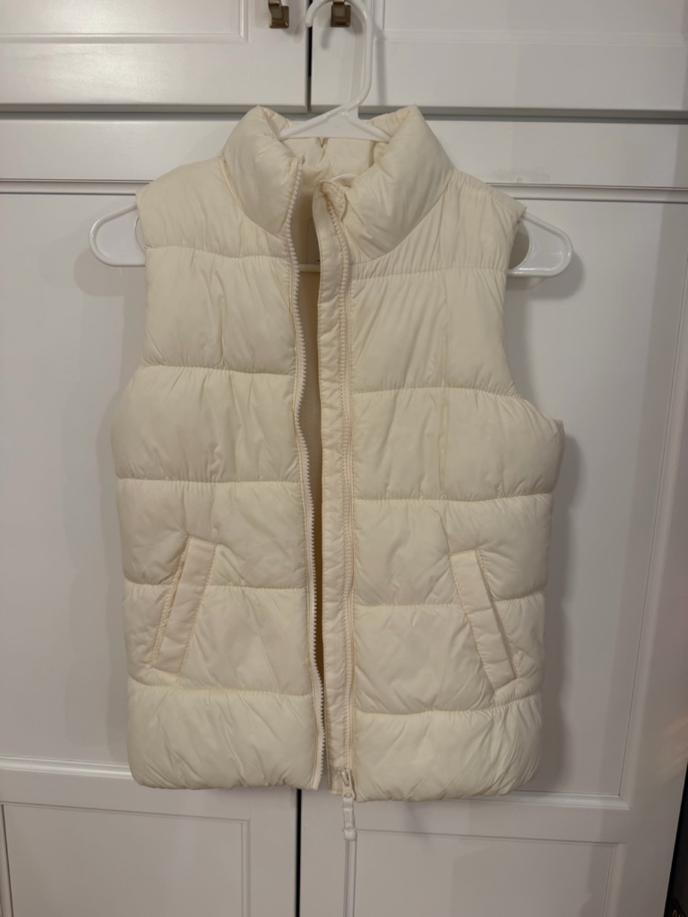 Old Navy Cream Quilted Puffer Vest for Kids
